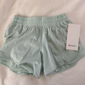 lululemon Hotty Hot Lined Short 4"
